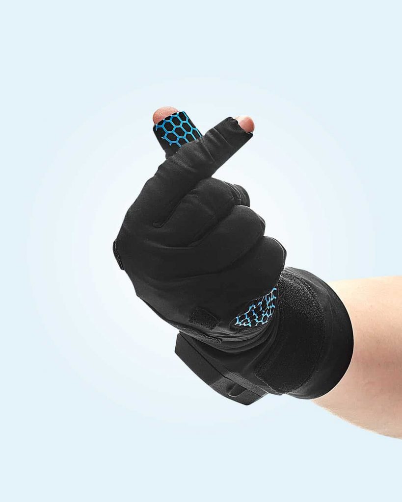 MoCap-Pro-Fidelity-glove-heart-4x5